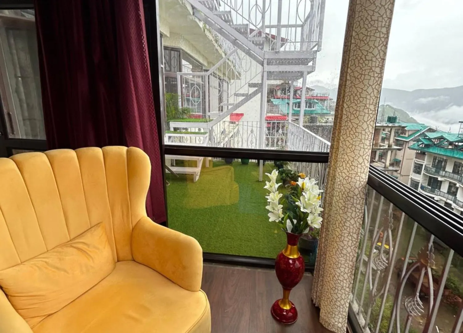 Holiday home 2 Bedrooms Duplex With Free Parking & Wifi Shimla